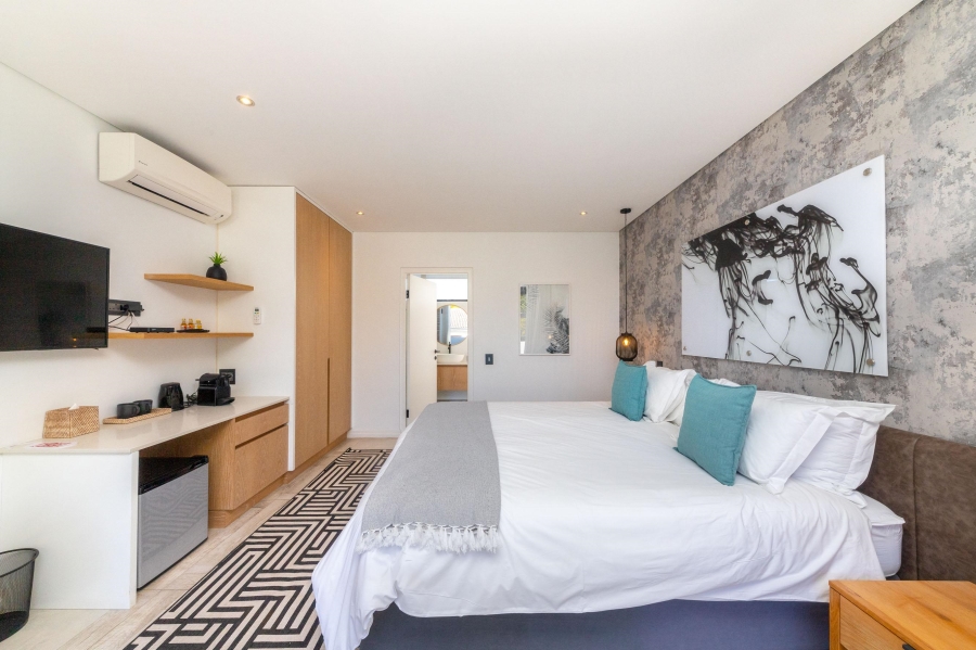 To Let 3 Bedroom Property for Rent in Camps Bay Western Cape